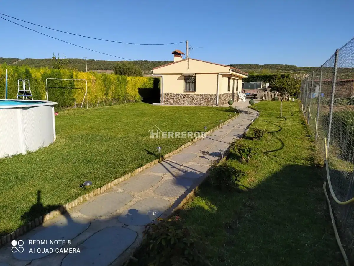 Jardí de Casa o xalet en venda en Murillo de Río Leza amb Calefacció, Traster i Moblat