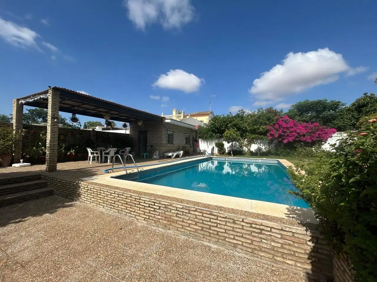 Piscina de Casa o chalet en venta en Alcalá de Guadaira con Aire acondicionado, Jardín privado y Terraza