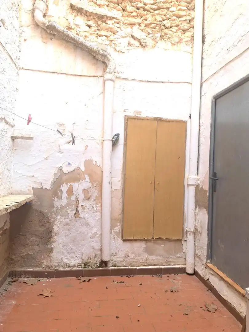 Vista exterior de Casa adosada en venta en Requena con Trastero