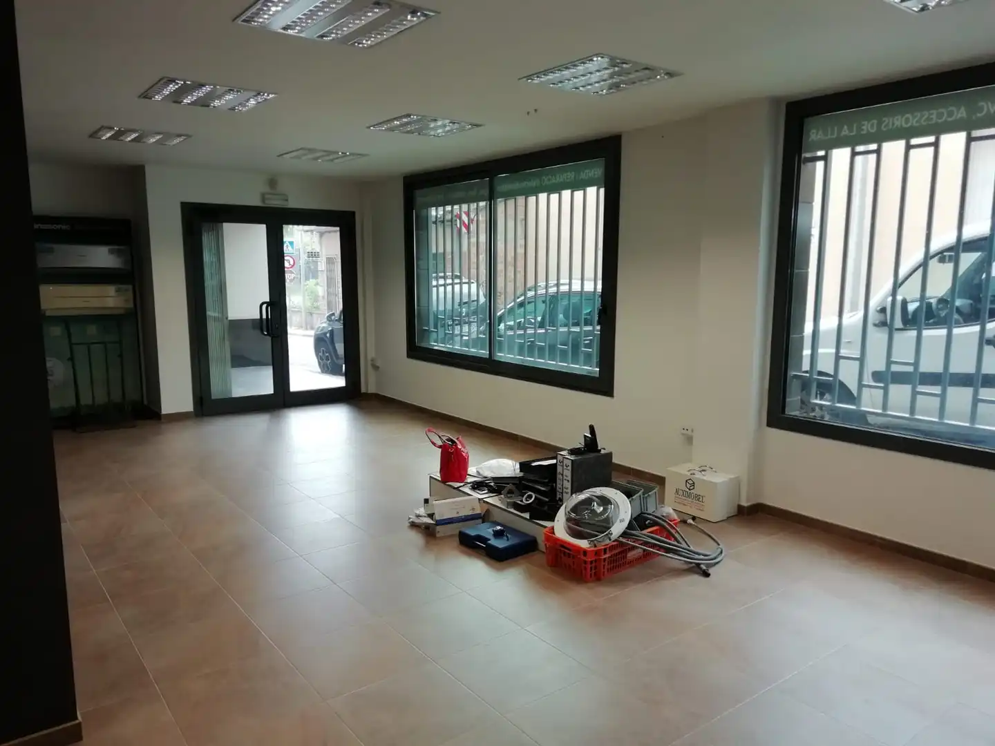 Local comercial en venda a Olot, imagen 2