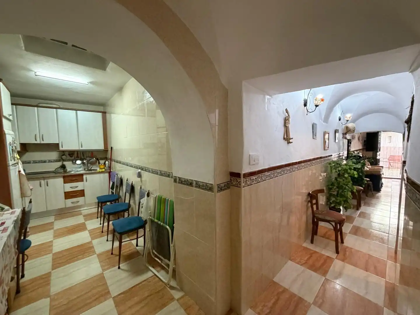 Cuina de Casa o xalet en venda en Alcuéscar amb Terrassa, Moblat i Balcó