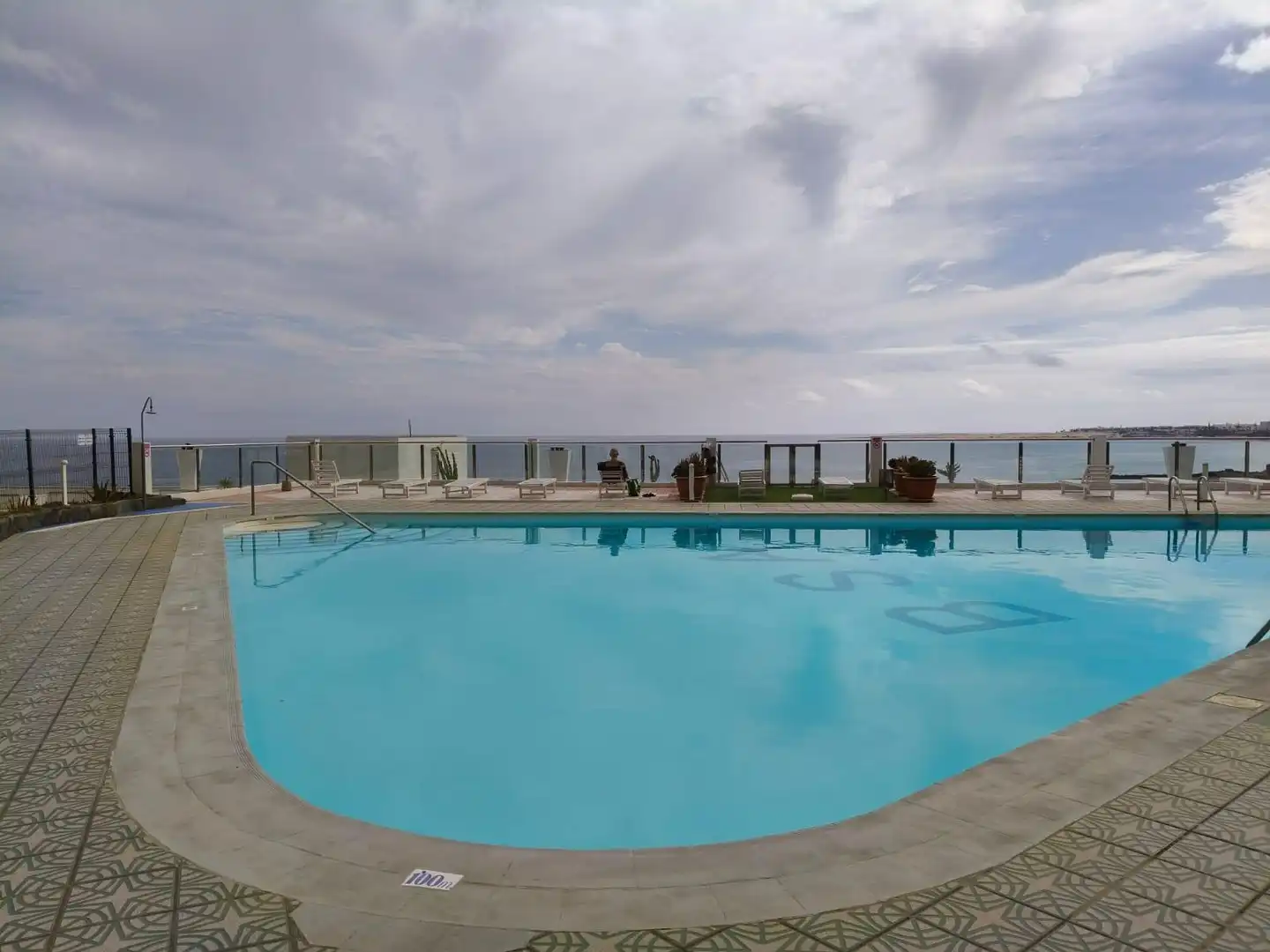Schwimmbecken von Wohnungen zur Miete in San Bartolomé de Tirajana mit Klimaanlage, Privatgarten und Terrasse