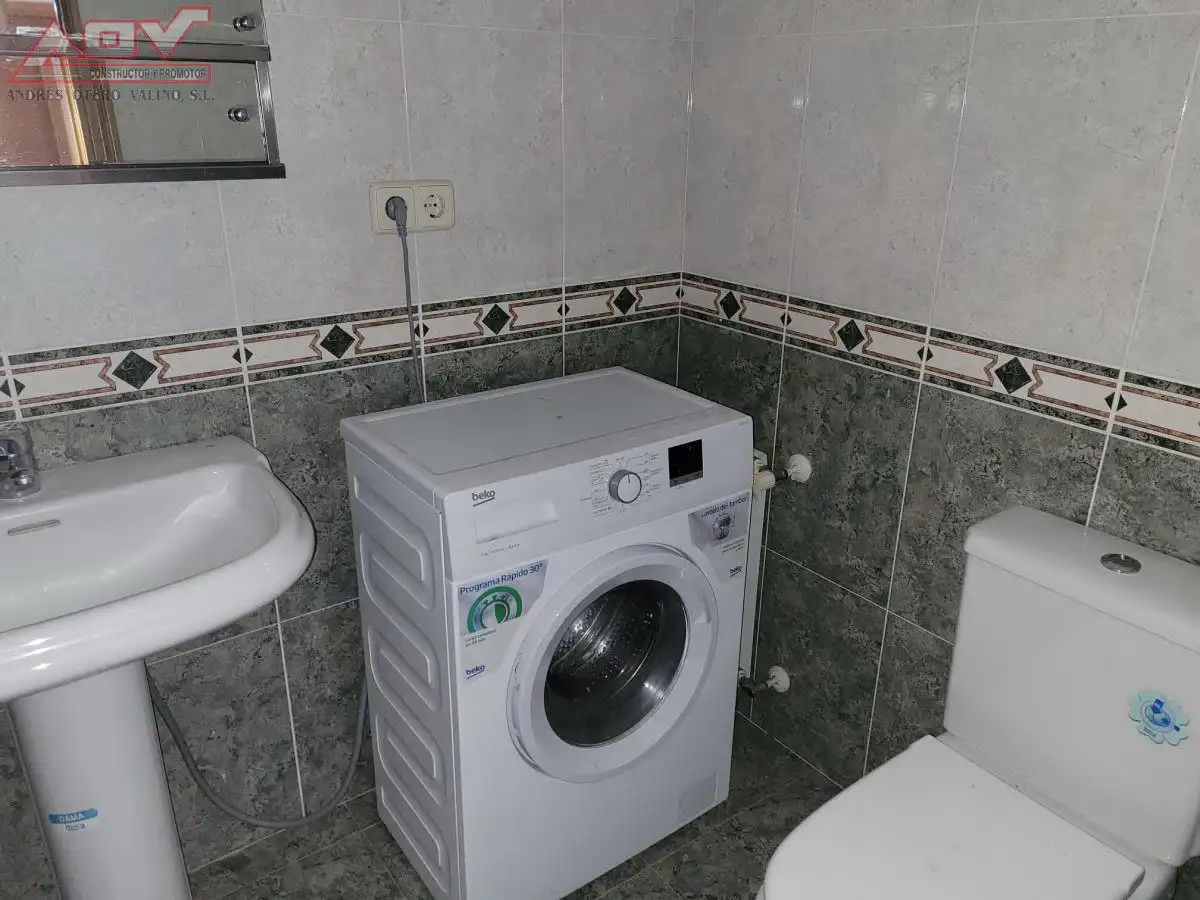 Baño de Piso de alquiler en Ferrol con Aire acondicionado, Calefacción y Amueblado