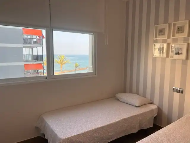Dormitori de Apartament en venda en Benicasim / Benicàssim amb Aire condicionat, Terrassa i Traster