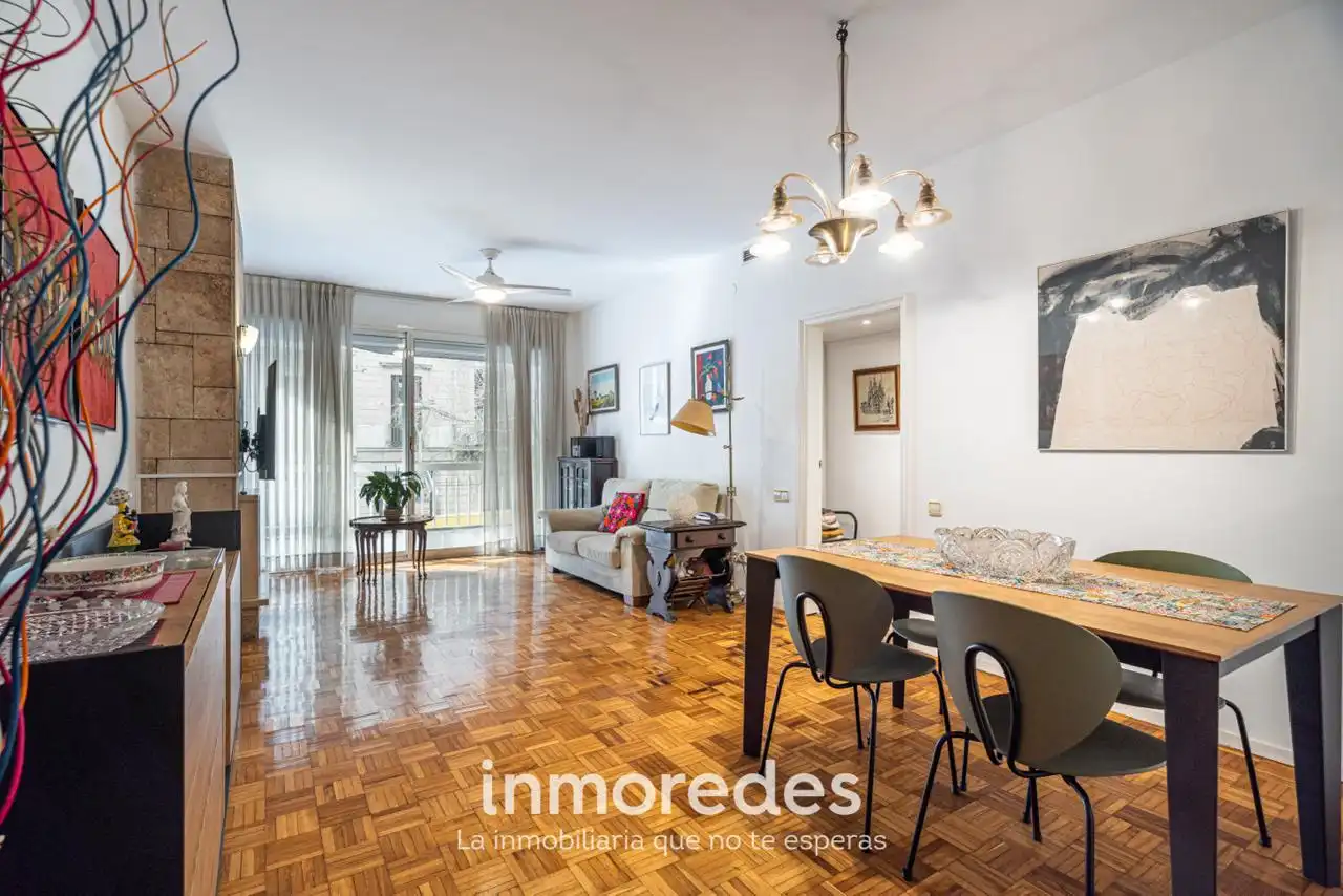 Piso con terraza en venta en Carrer de Bailèn, imagen 3