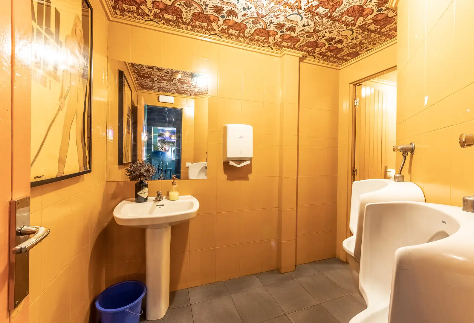 Baño de Local en venta en Portugalete con Aire acondicionado, Calefacción y Terraza