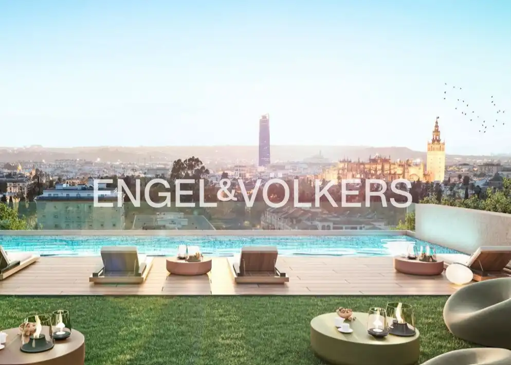 Terraza de Piso en venta en Sevilla con Calefacción