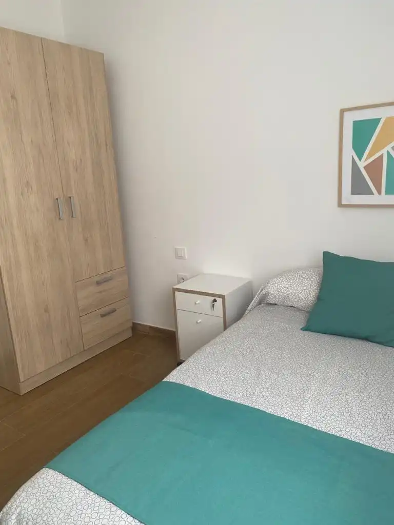 Habitación de Piso de alquiler en Melilla con Amueblado