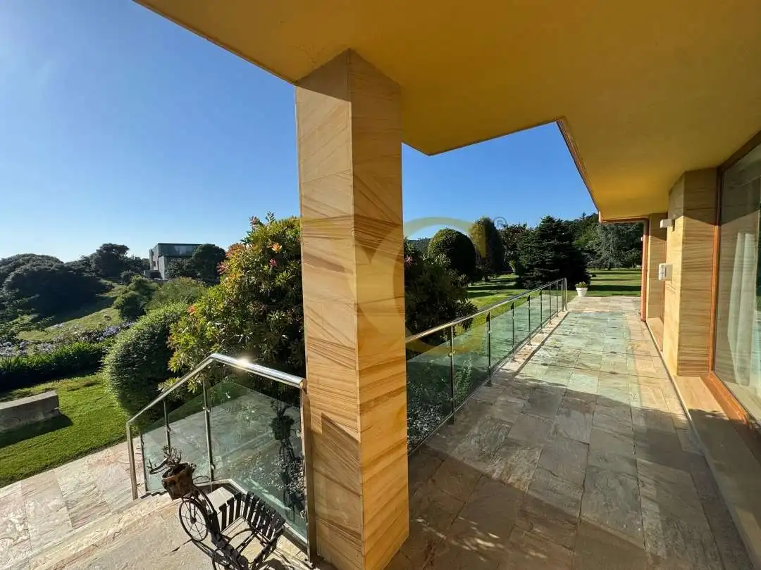 Terrace of Houses for rent in Santa Cruz de Bezana  with Air Conditioner, Heating and Private garden