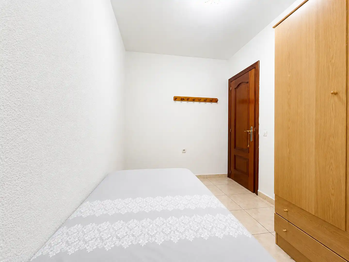 Habitación de Casa adosada en venta en Manlleu con Calefacción, Jardín privado y Terraza