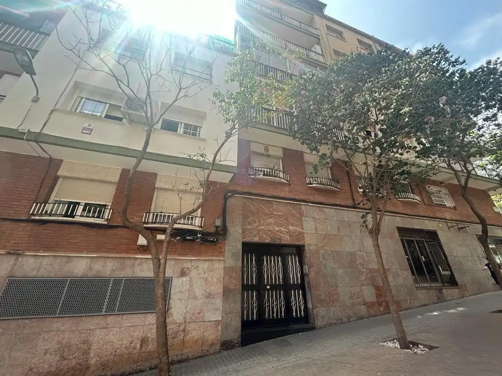 Appartement avec terrasse à vendre à Nou Barris