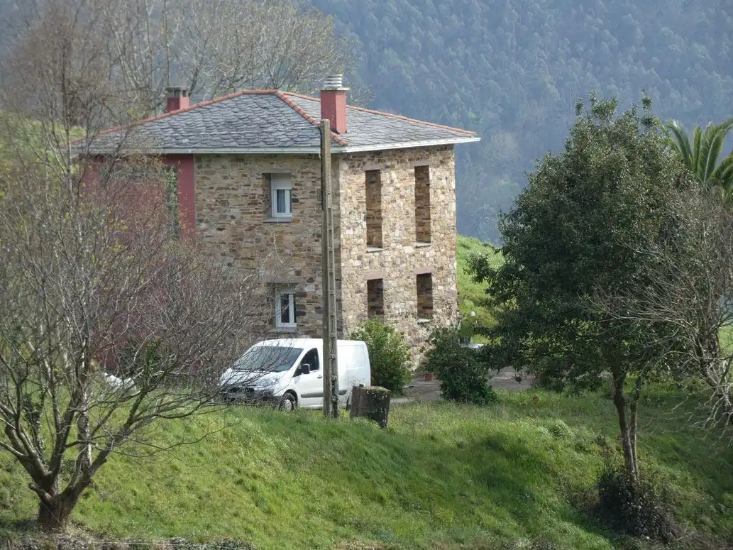 Casa amb jardí en venda a Valdés - Luarca, imagen 2