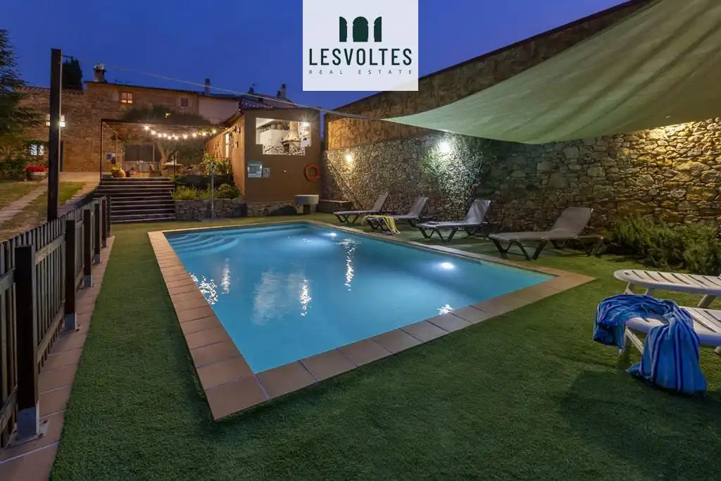 Swimming pool of Houses for rent in Forallac  with Heating, Private garden and Parquet flooring