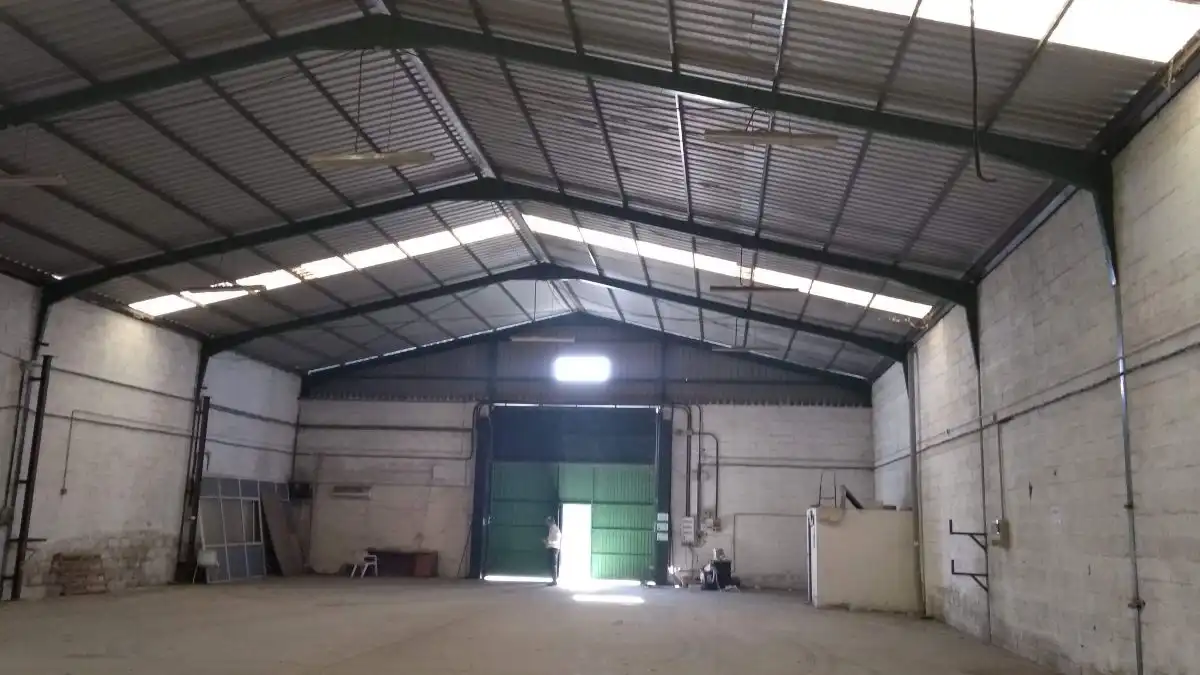 Nau industrial de lloguer en Alcalá de Guadaira