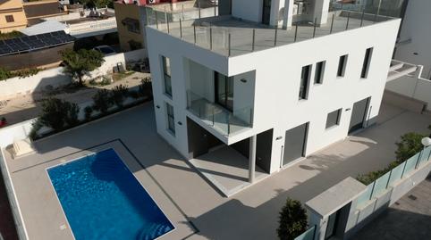 Foto 3 de Casa o chalet en venta en Avenida de Torrevieja, Los Balcones - Los Altos, Torrevieja