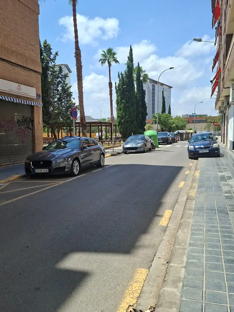Parking of Flat for rent in Valencia  with Furnished, Oven and TV