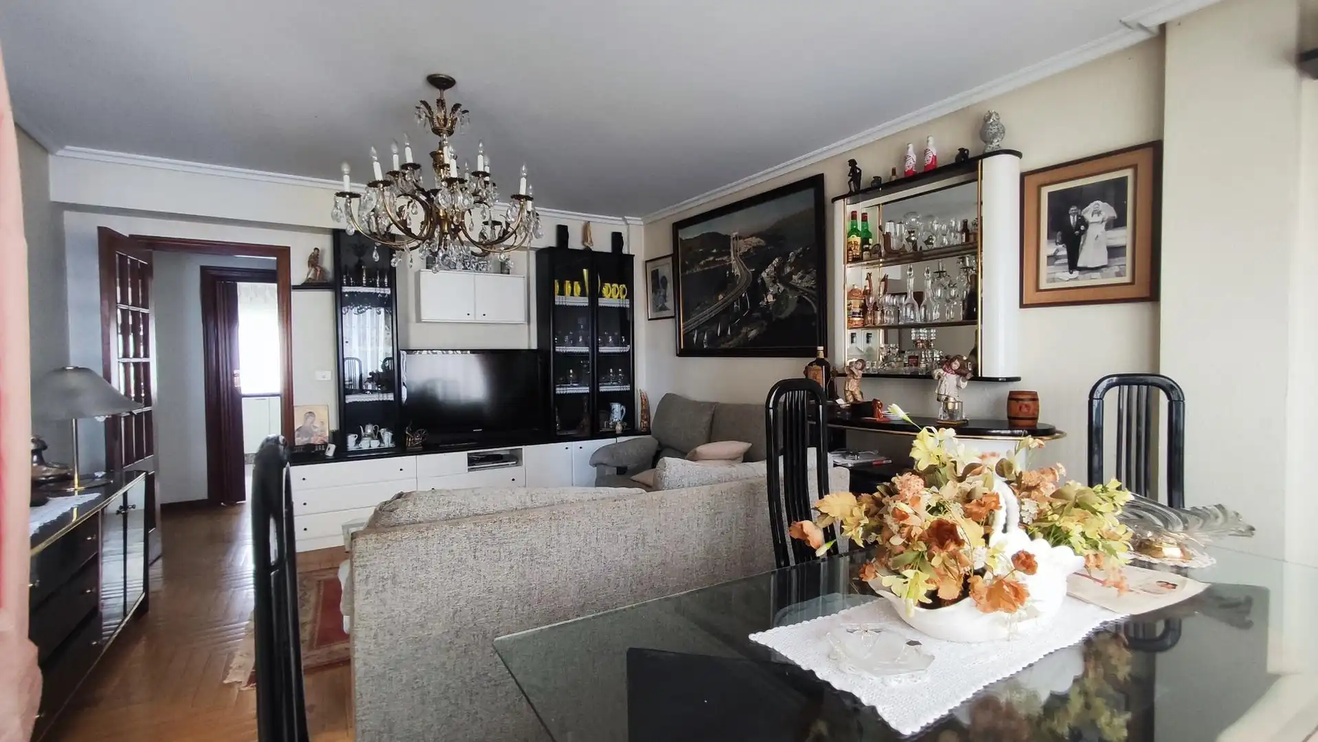 Sala de estar de Piso en venta en Vigo  con Calefacción, Trastero y Amueblado
