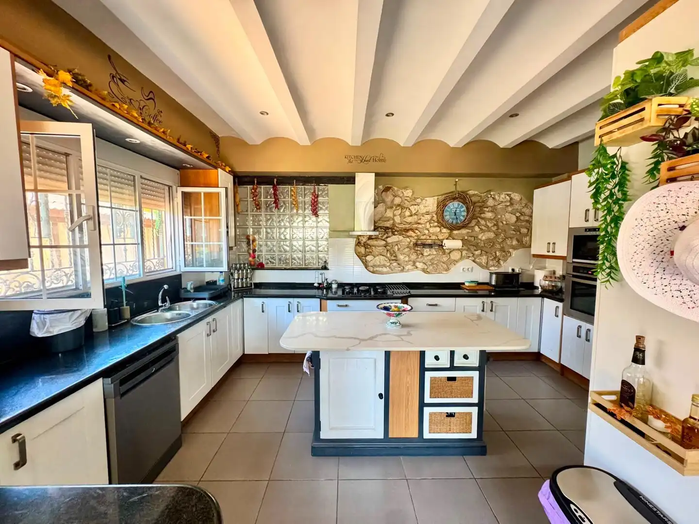 Cuina de Casa o xalet en venda en Elche / Elx amb Aire condicionat, Jardí privat i Terrassa