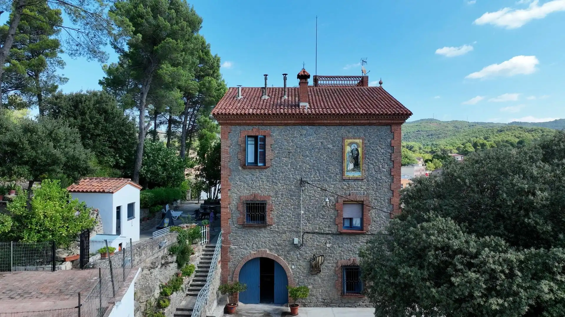 Casa rústica con piscina en venta en Sant Llorenç Savall, imagen 2