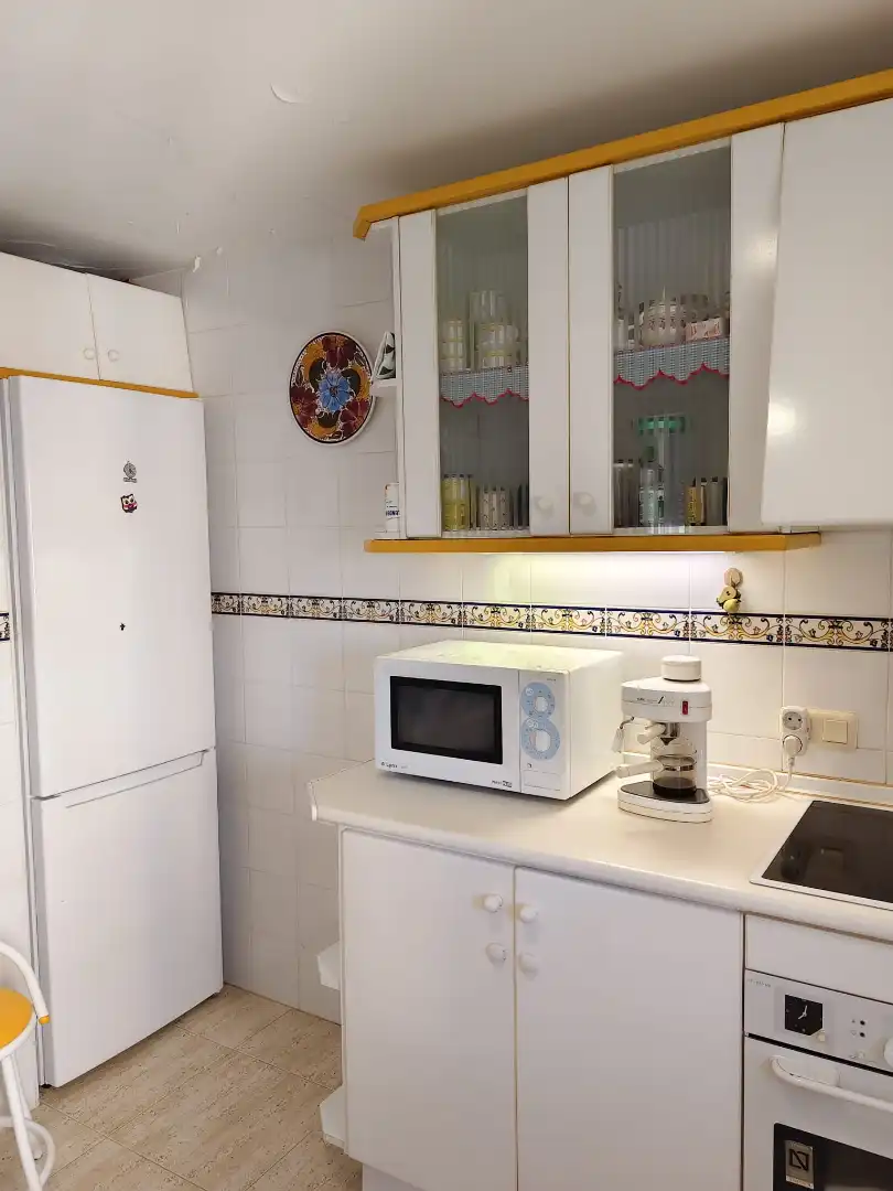 Cuina de Apartament de lloguer en Orihuela amb Aire condicionat, Calefacció i Moblat