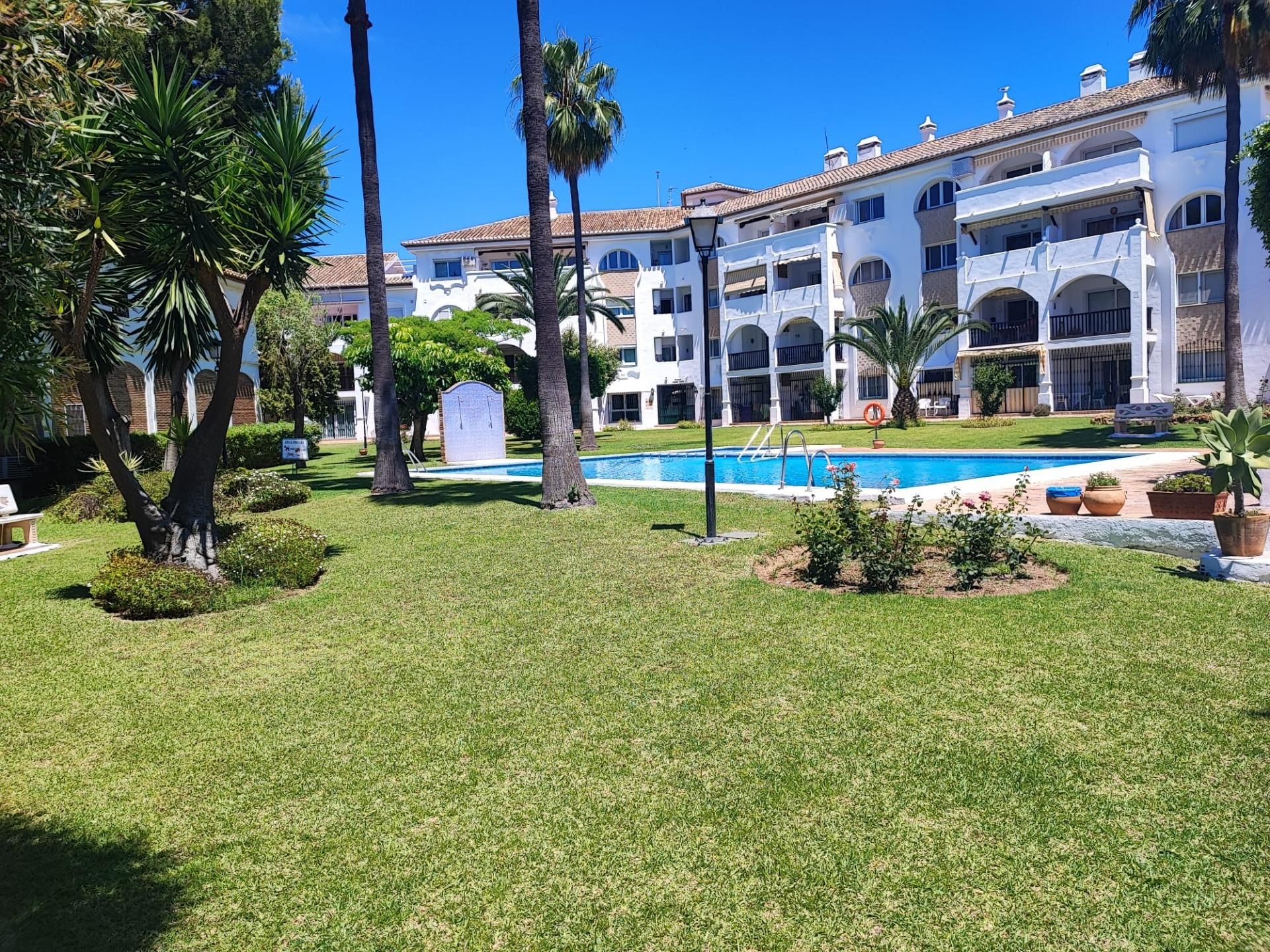 Jardí de Pis de lloguer en Fuengirola amb Aire condicionat, Jardí privat i Terrassa