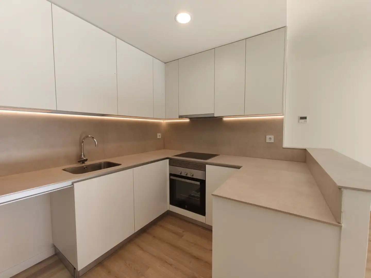 Piso en venta en Cornellà de Llobregat, Barcelona
