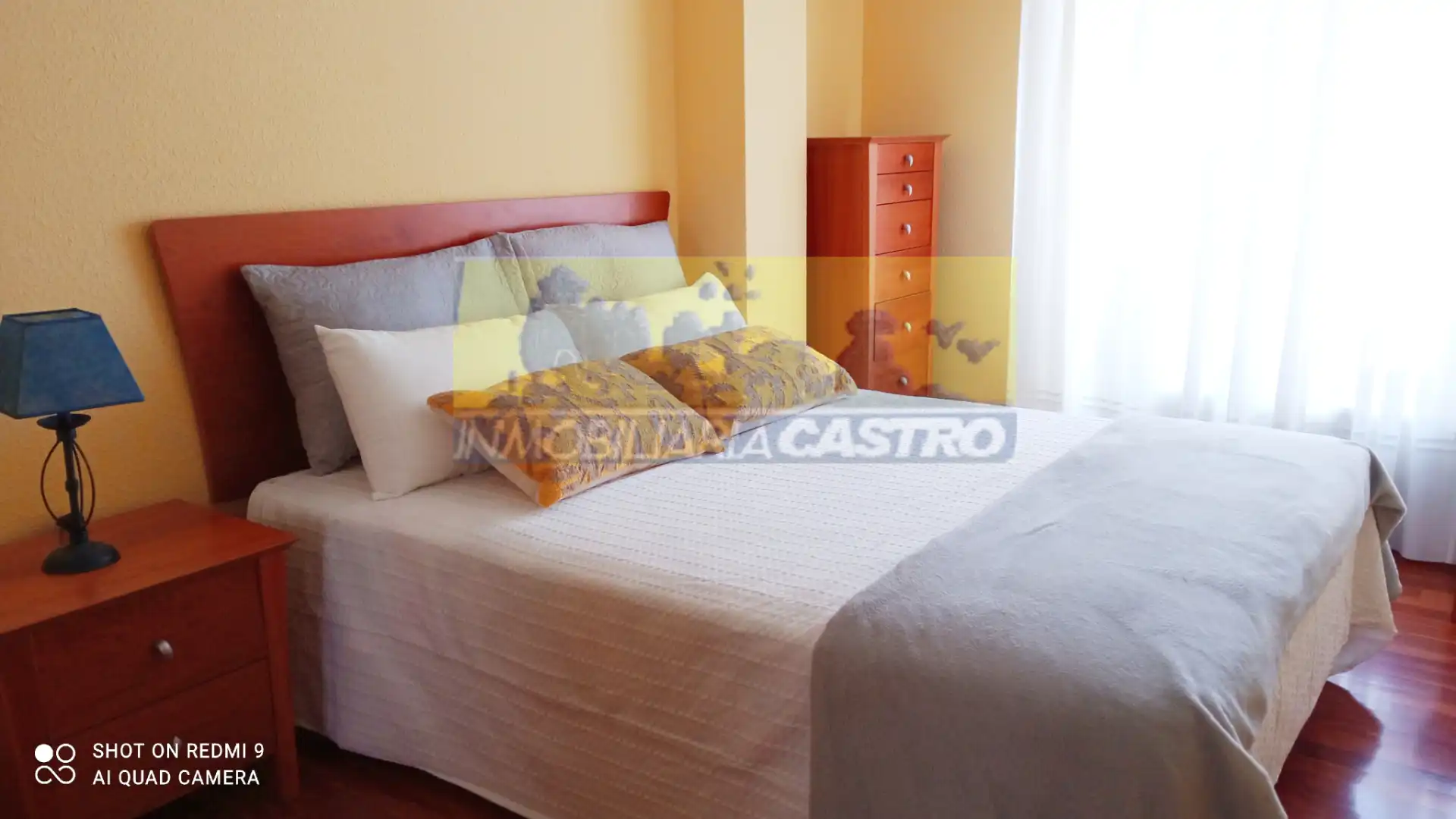 Habitación de Piso de alquiler en Castro-Urdiales con Calefacción, Amueblado y Balcón