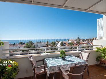 Duplex avec balcon à vendre à ANDALUCIA 1