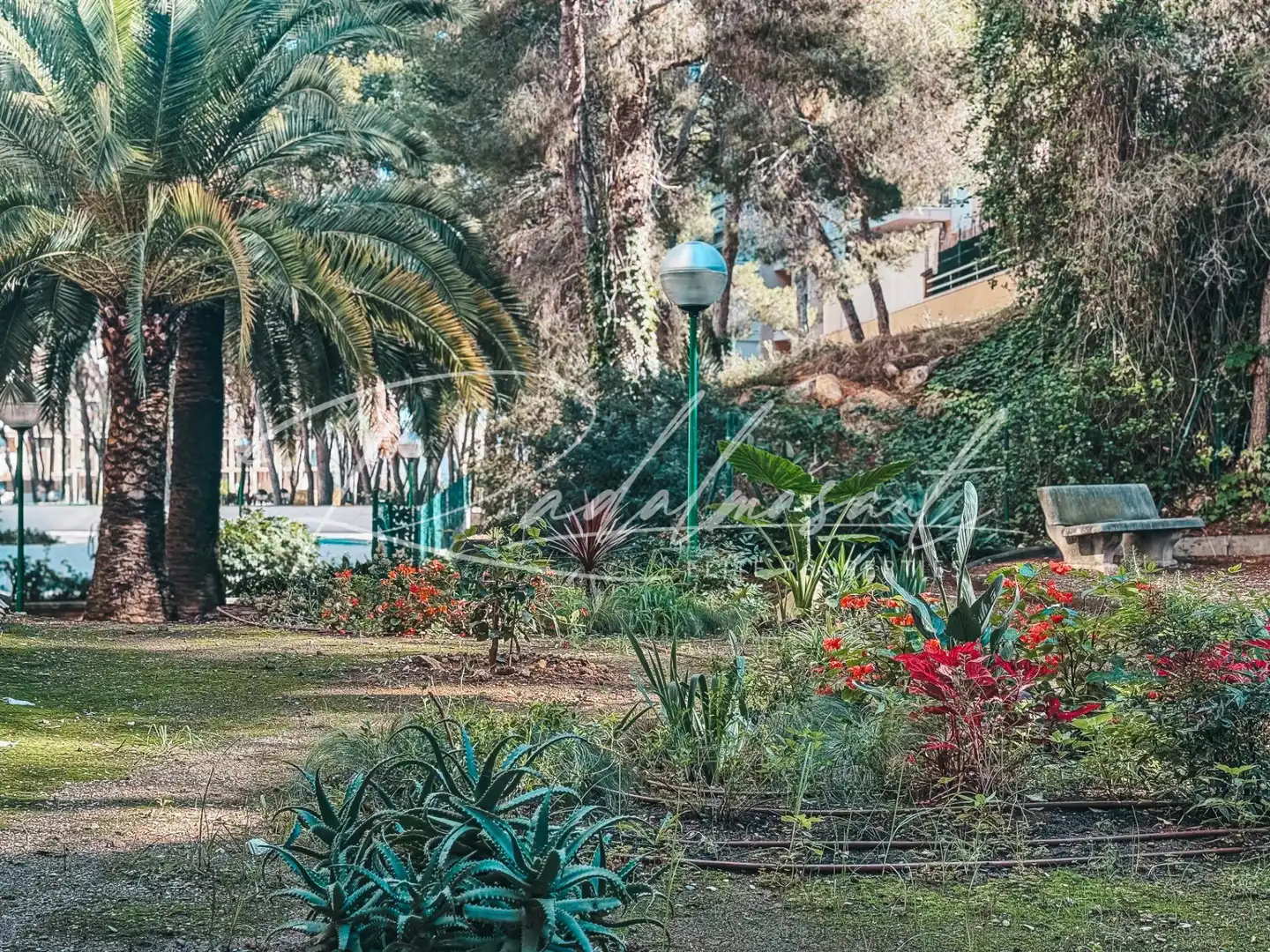 Jardín de Piso en venta en Salou con Calefacción, Terraza y Amueblado