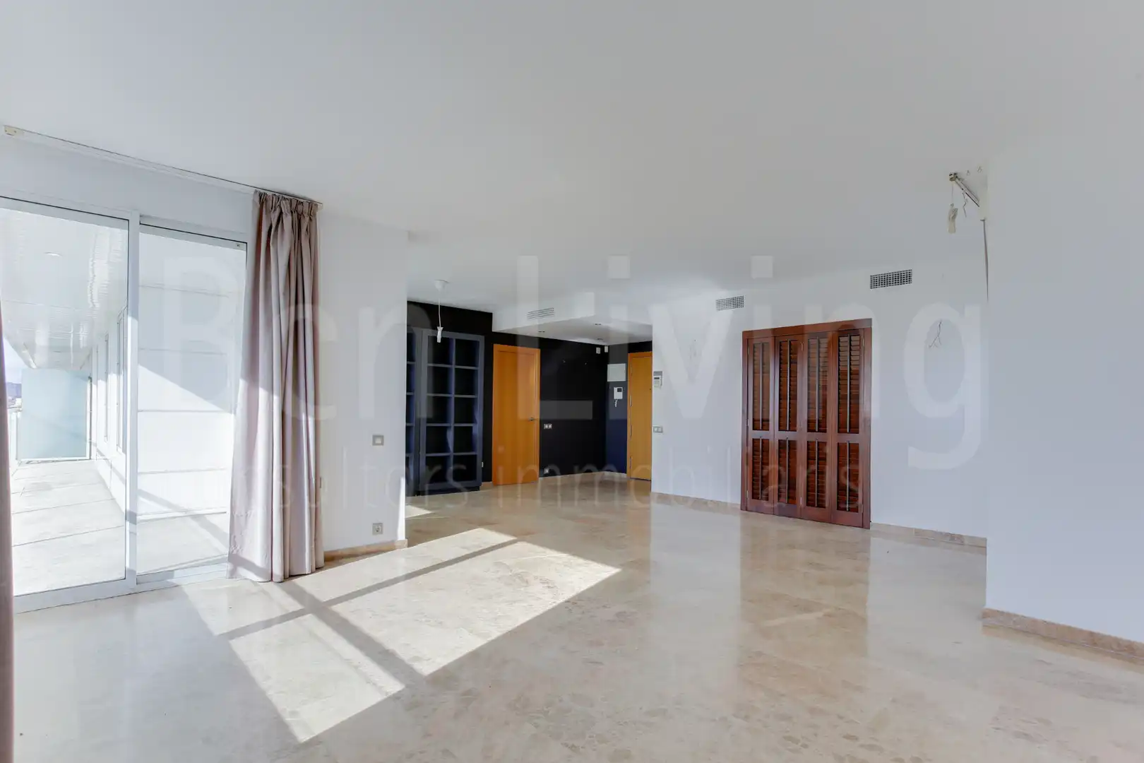 Sala de estar de Piso de alquiler en Barcelona con Aire acondicionado, Terraza y Trastero