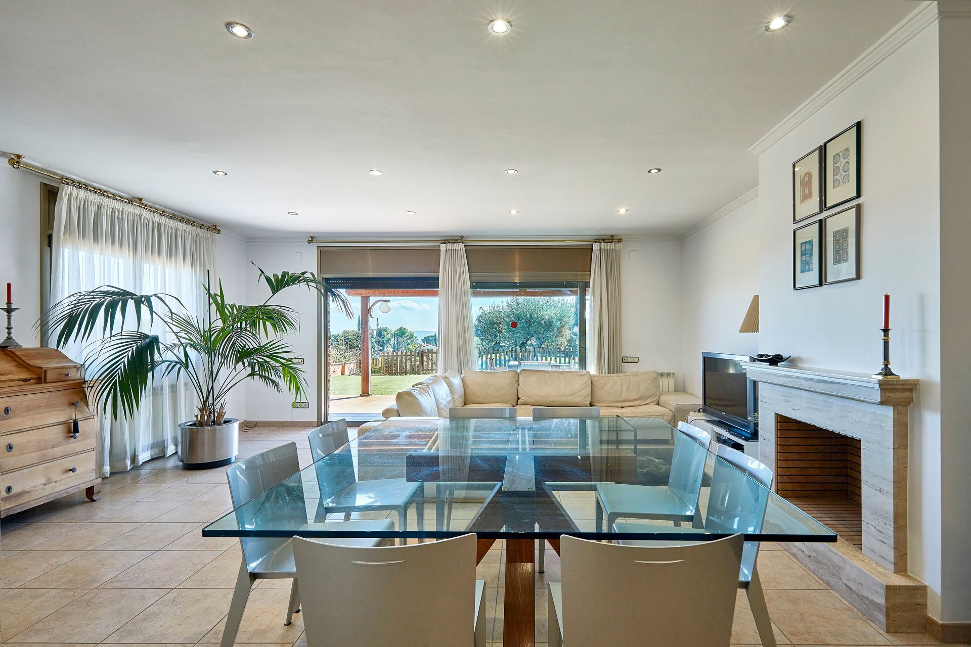 Menjador de Casa adosada en venda en L'Ametlla del Vallès amb Aire condicionat, Calefacció i Jardí privat