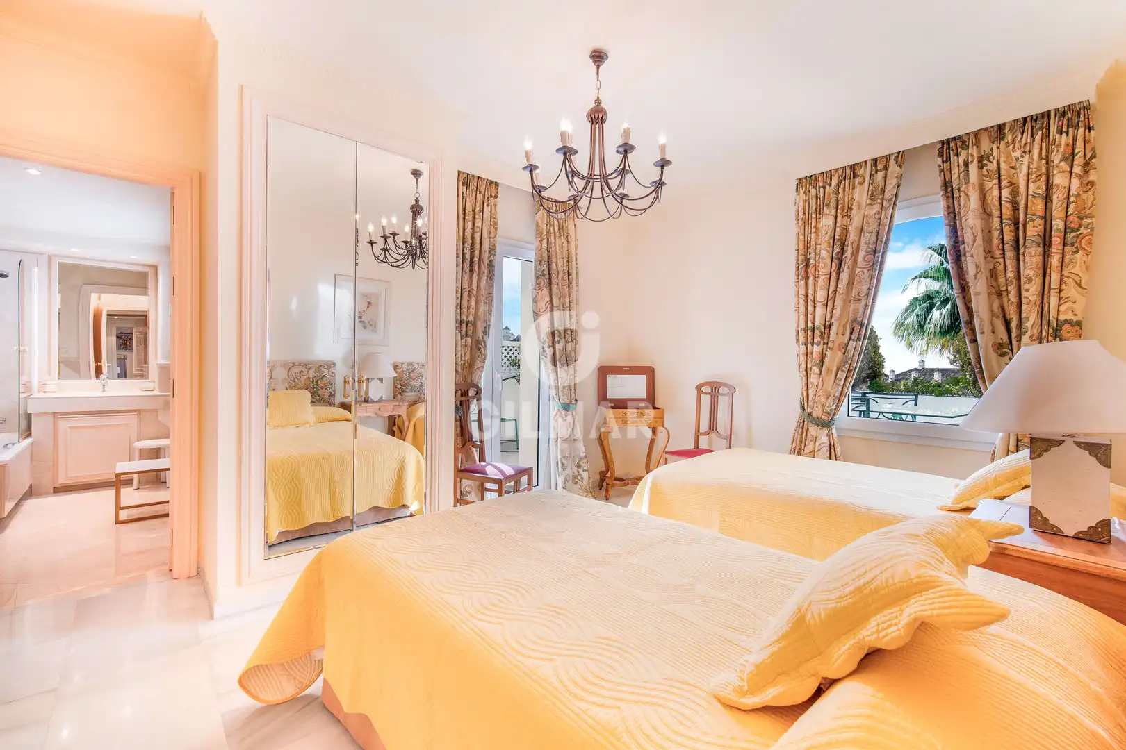 Dormitori de Dúplex en venda en Marbella amb Calefacció, Jardí privat i Traster