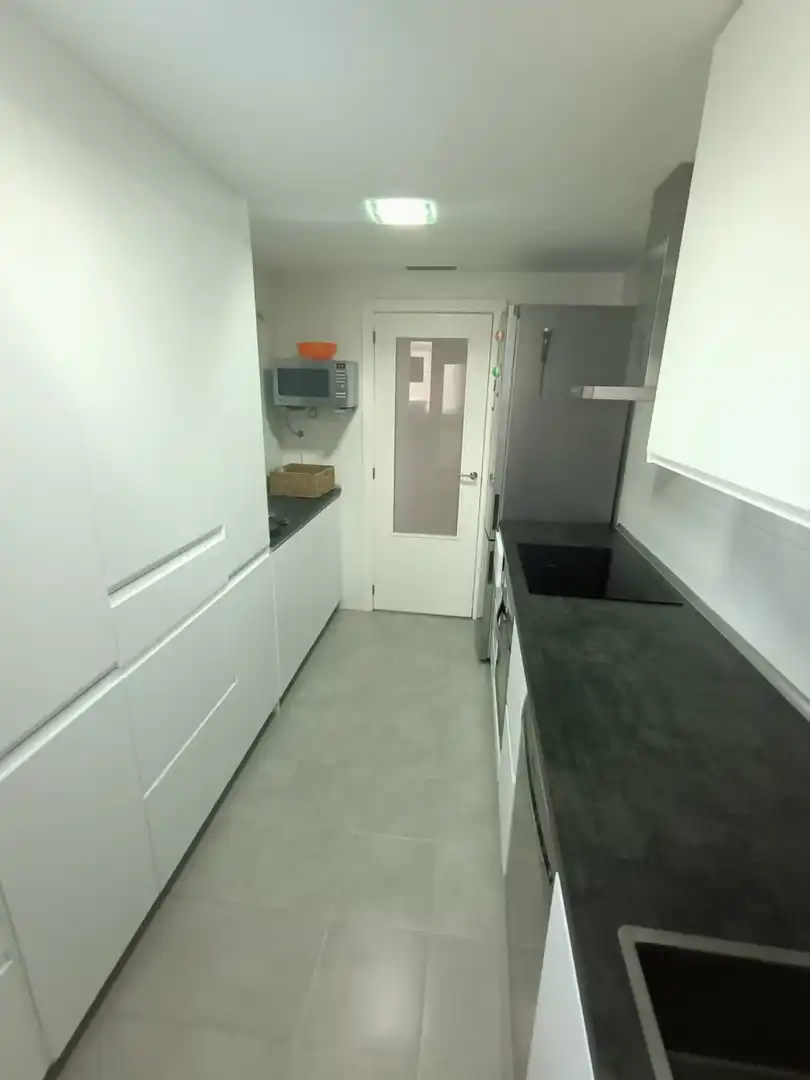 Cuina de Pis en venda en Paterna amb Aire condicionat, Calefacció i Jardí privat