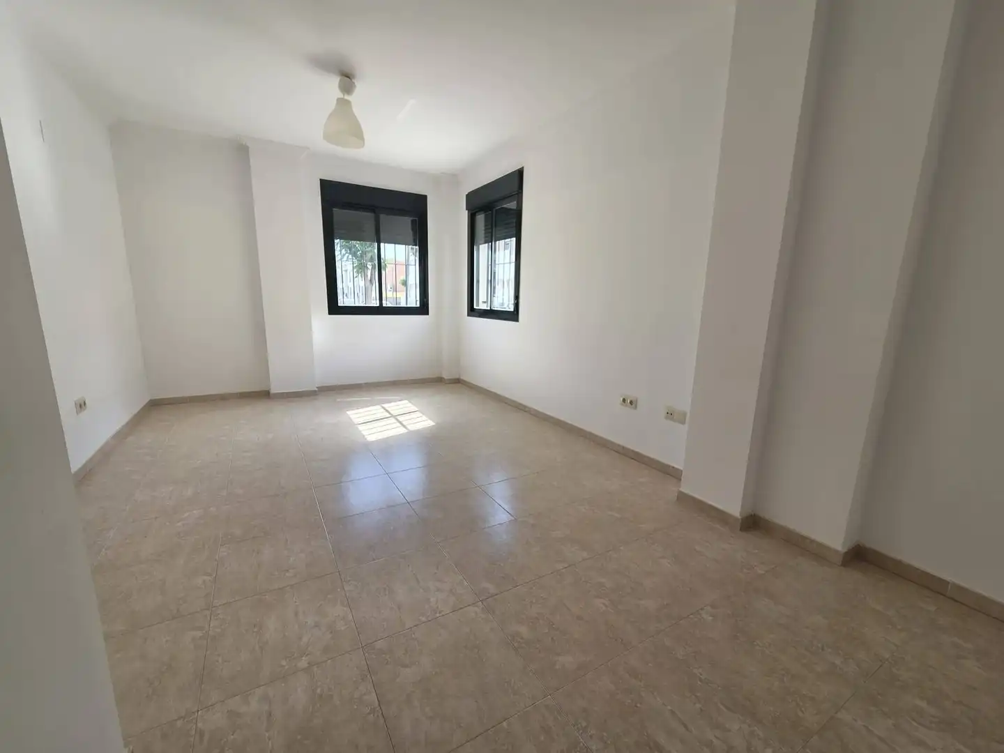 Vista exterior de Piso en venta en Canet d'En Berenguer con Aire acondicionado, Trastero y Amueblado