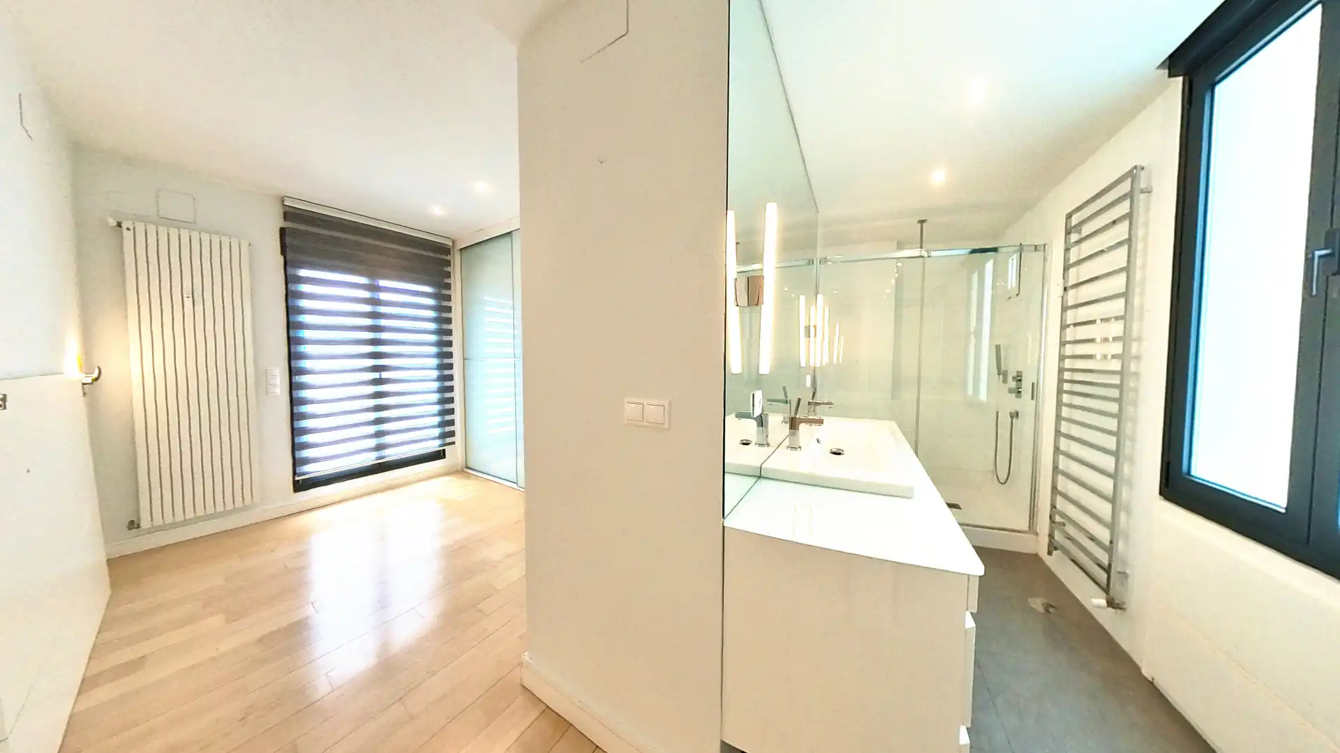 Baño de Ático de alquiler en Madrid con Aire acondicionado, Terraza y Trastero