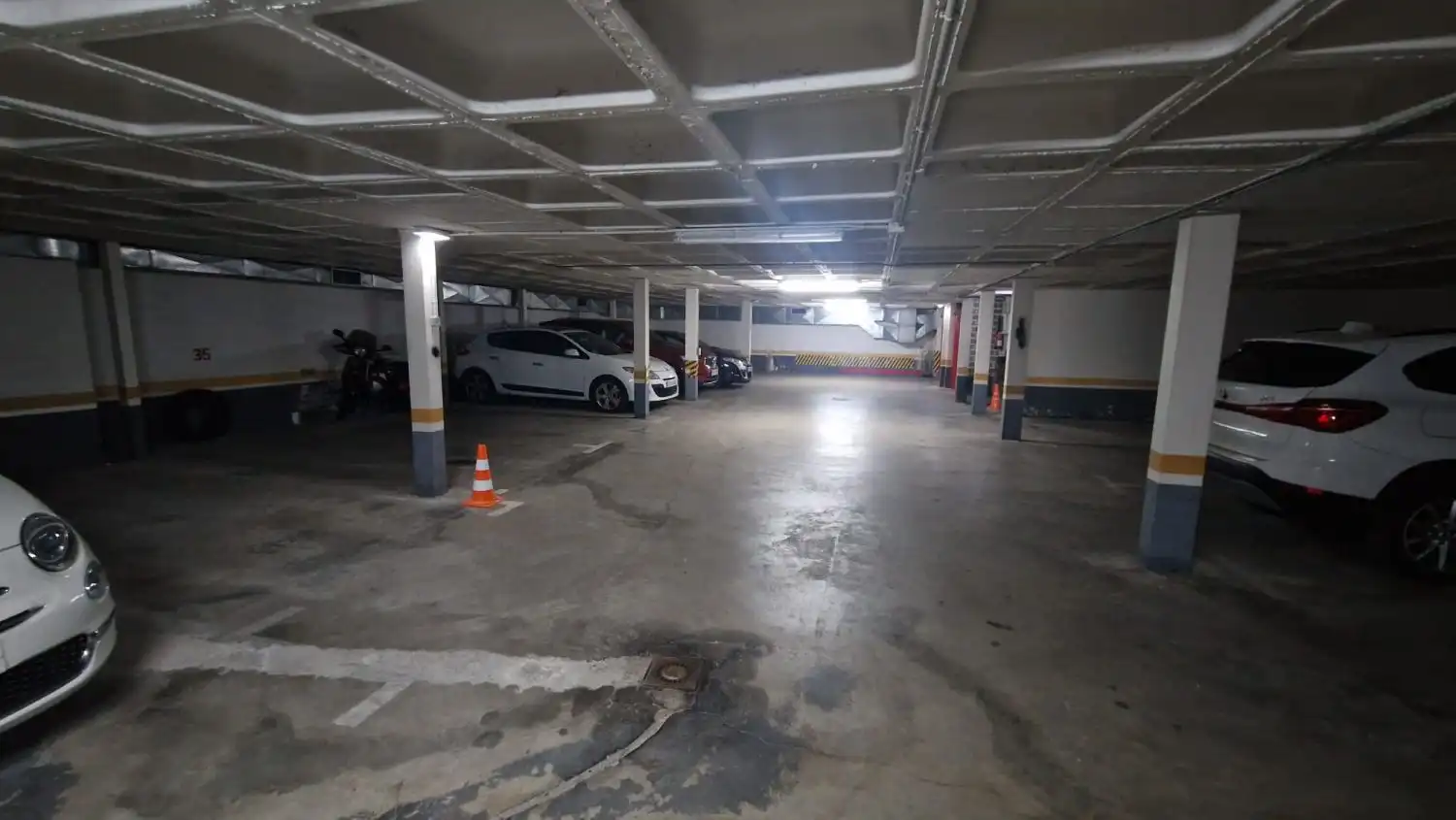 Parking de Garaje en venta en León Capital 