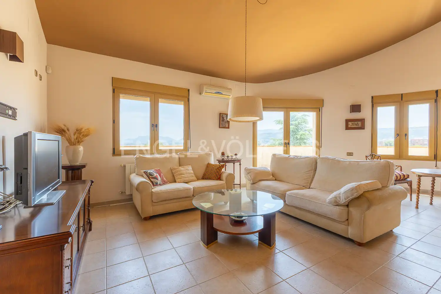 Living room of Houses for sale in Ontinyent  with Air Conditioner, Heating and Private garden