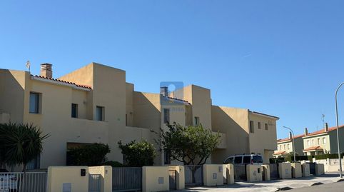 Photo 3 of Single-family semi-detached for sale in Verge de Montserrat, Centre, Mont-roig del Camp