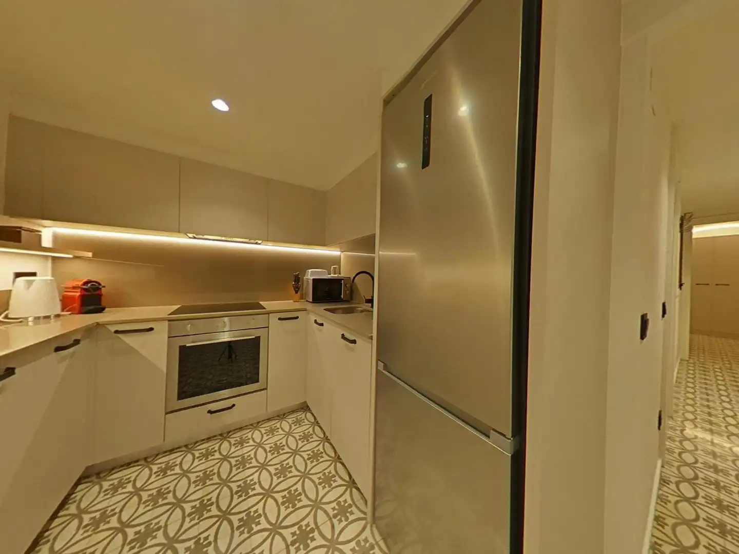 Kitchen of Flat for rent in Girona  with Air Conditioner, Heating and Terrace