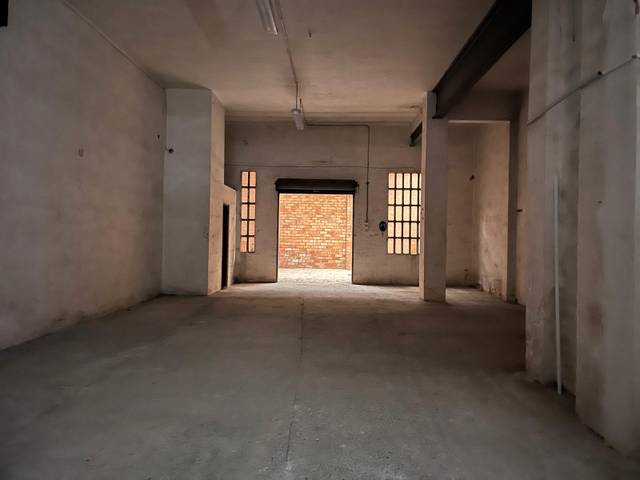 Local comercial en Alquiler en Carrer del Bisbe Torras i Bages en Bases de Manresa - Carretera de Santpedor