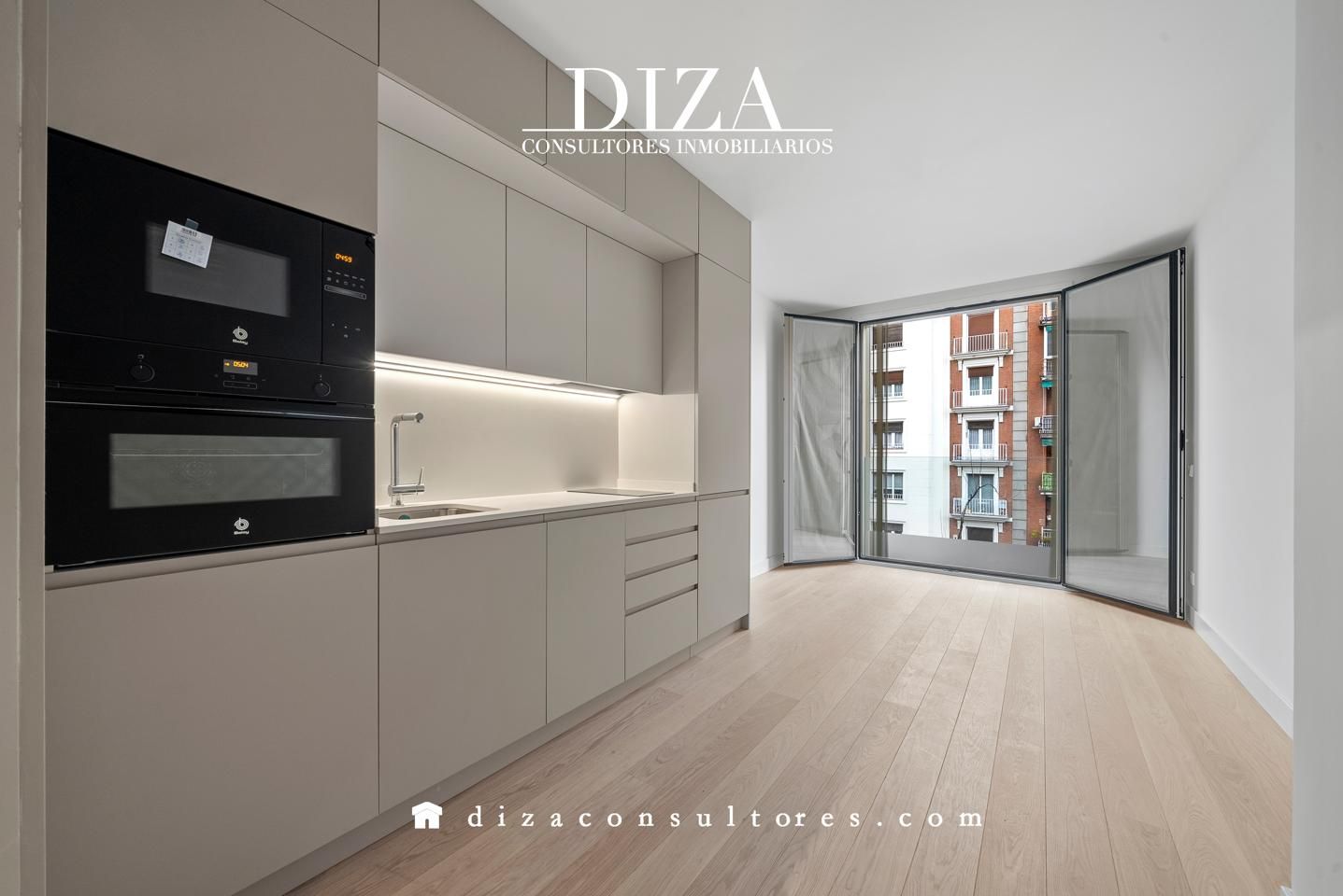 Kitchen of Apartment for sale in  Madrid Capital  with Air Conditioner, Heating and Storage room