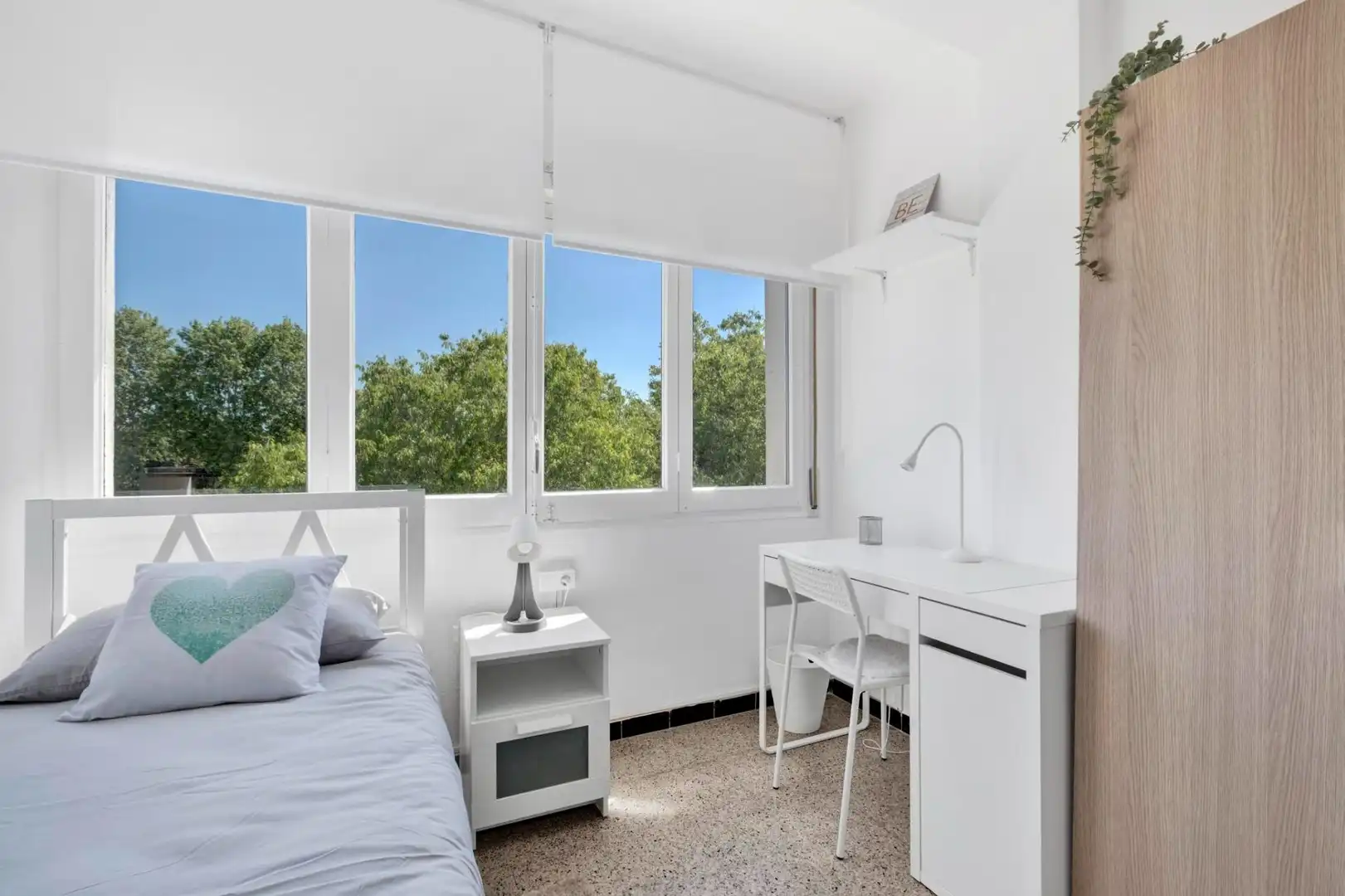 Apartments for rent in Carrer MORENETA, Mas Masó - Hospital