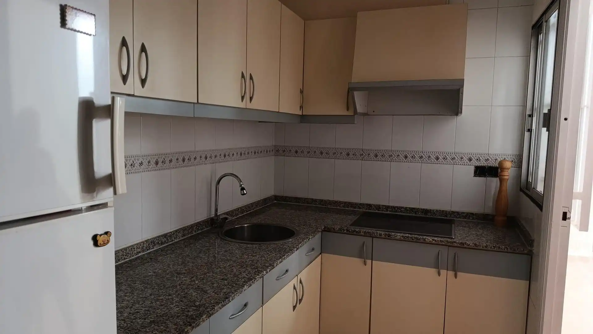Cuina de Casa adosada en venda en Cartagena amb Aire condicionat i Terrassa