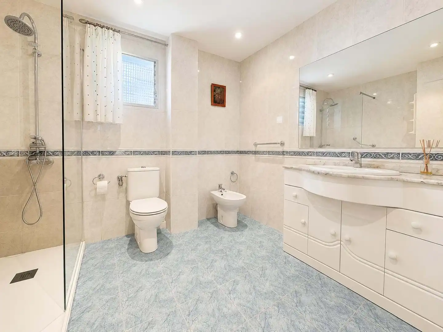 Baño de Piso en venta en Madrid con Aire acondicionado, Calefacción y Terraza