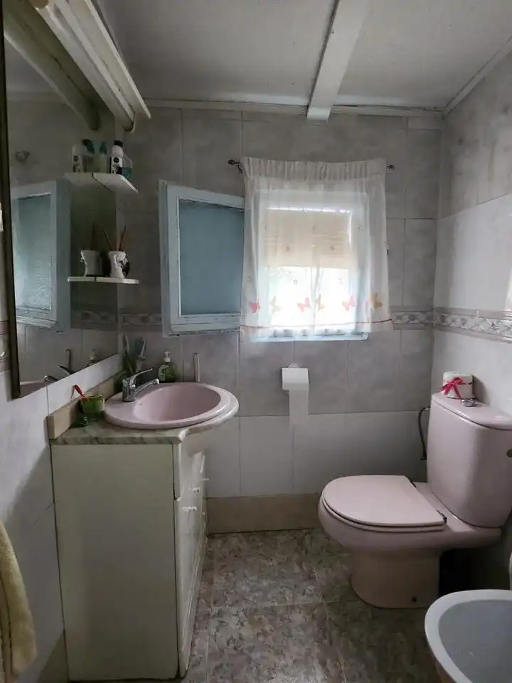 Casa rustica con giardino in vendita a Burgà, imagen 9