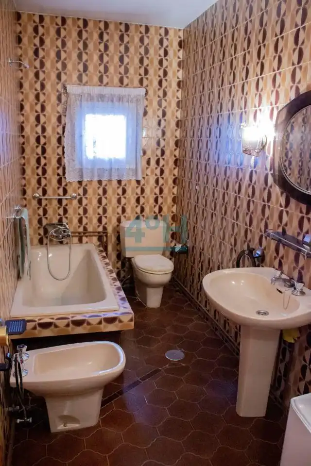 Baño de Edificio en venta en Maceda