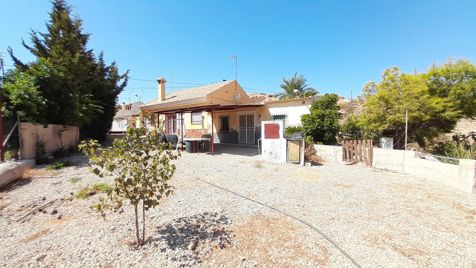 Vista exterior de Casa o xalet en venda en Mazarrón amb Moblat
