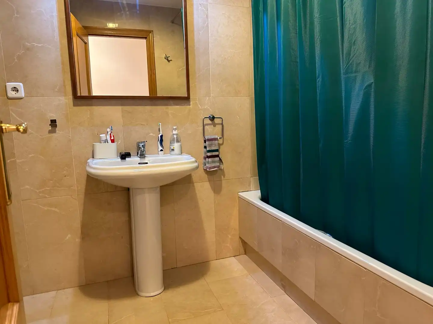 Bany de Casa o xalet de lloguer en Cartagena amb Aire condicionat, Terrassa i Balcó