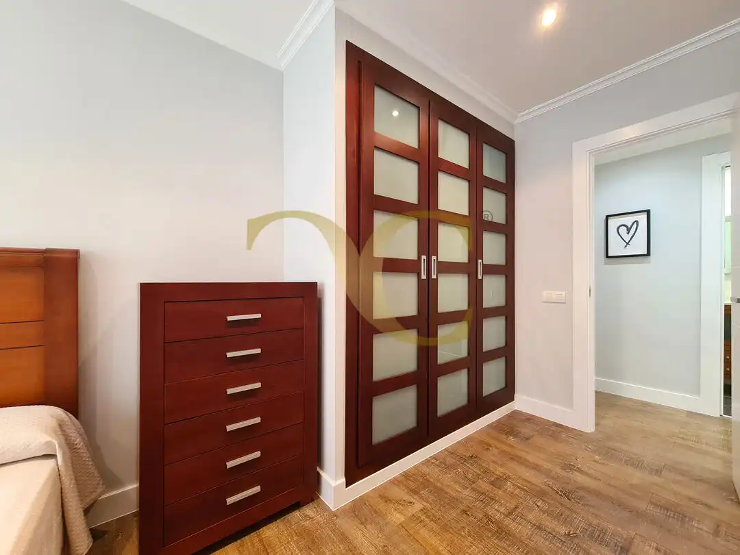 Habitación de Piso en venta en Gijón  con Calefacción, Jardín privado y Terraza