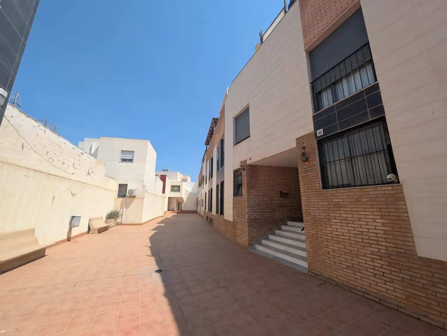 Vista exterior de Piso en venta en Huércal de Almería con Balcón